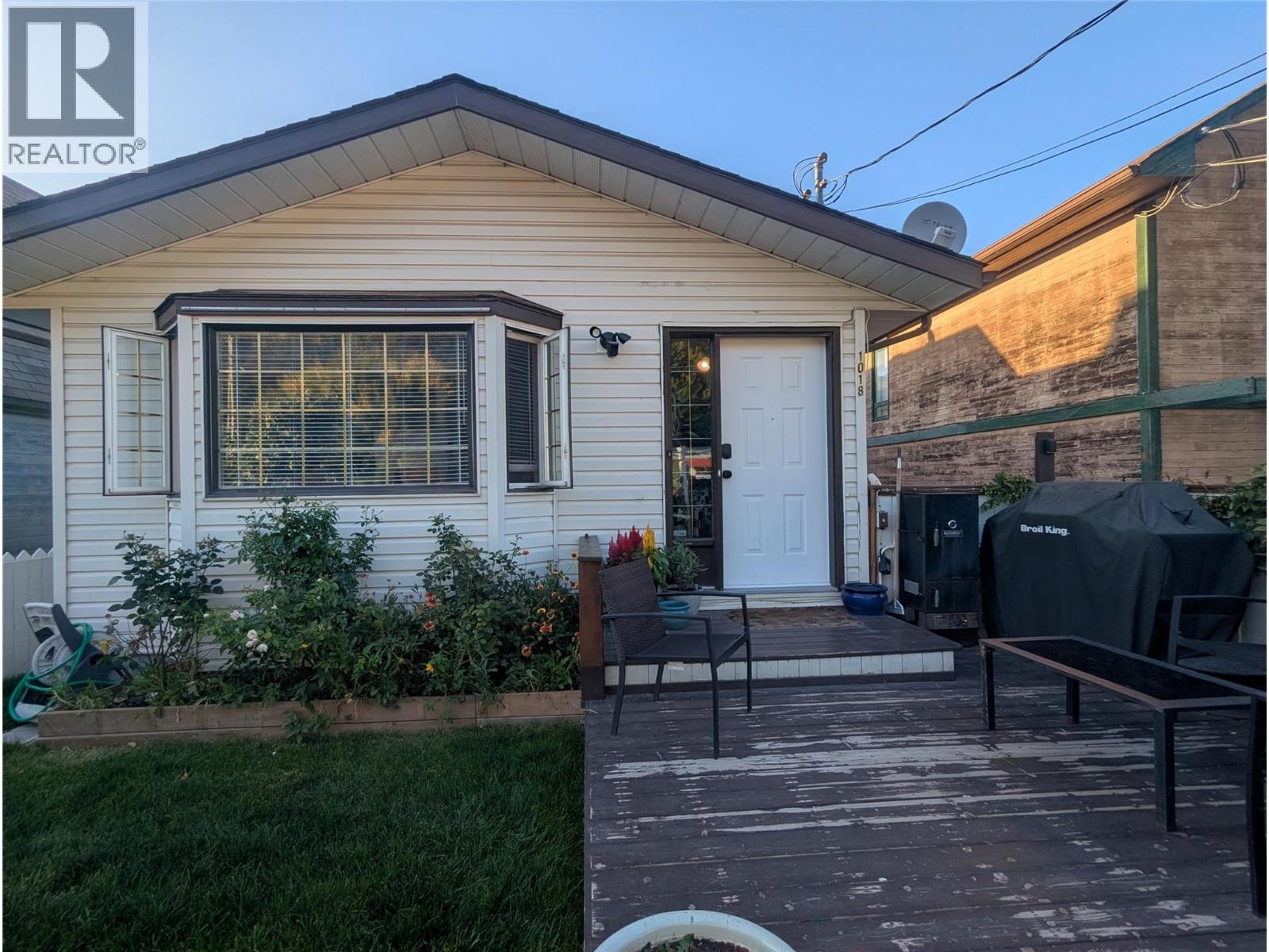 1018 Hillside Avenue, Chase, British Columbia  V0E 1M0 - Photo 1 - 10401332