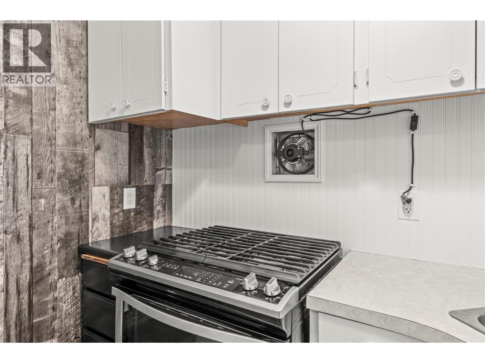 1879 Faulkner Avenue Unit# 4, Lumby, British Columbia  V0E 2G0 - Photo 16 - 10401264