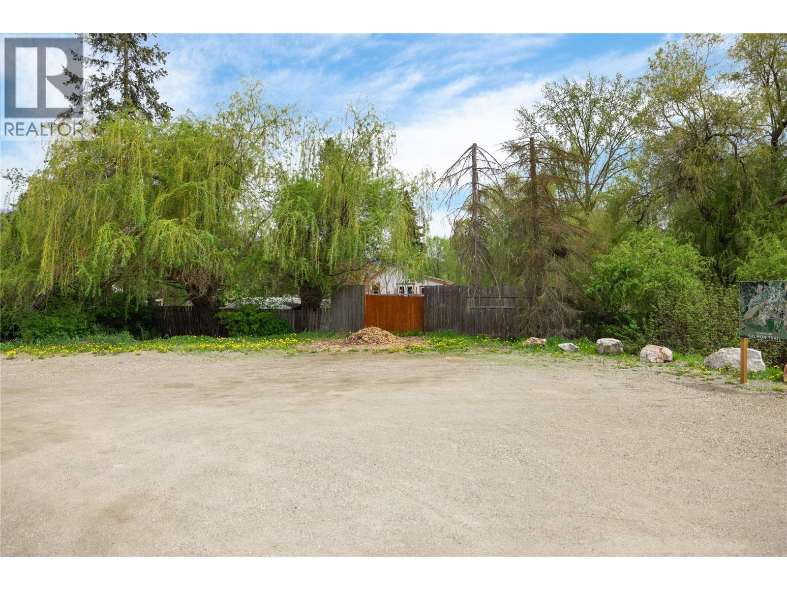 1879 Faulkner Avenue Unit# 4, Lumby, British Columbia  V0E 2G0 - Photo 32 - 10401264