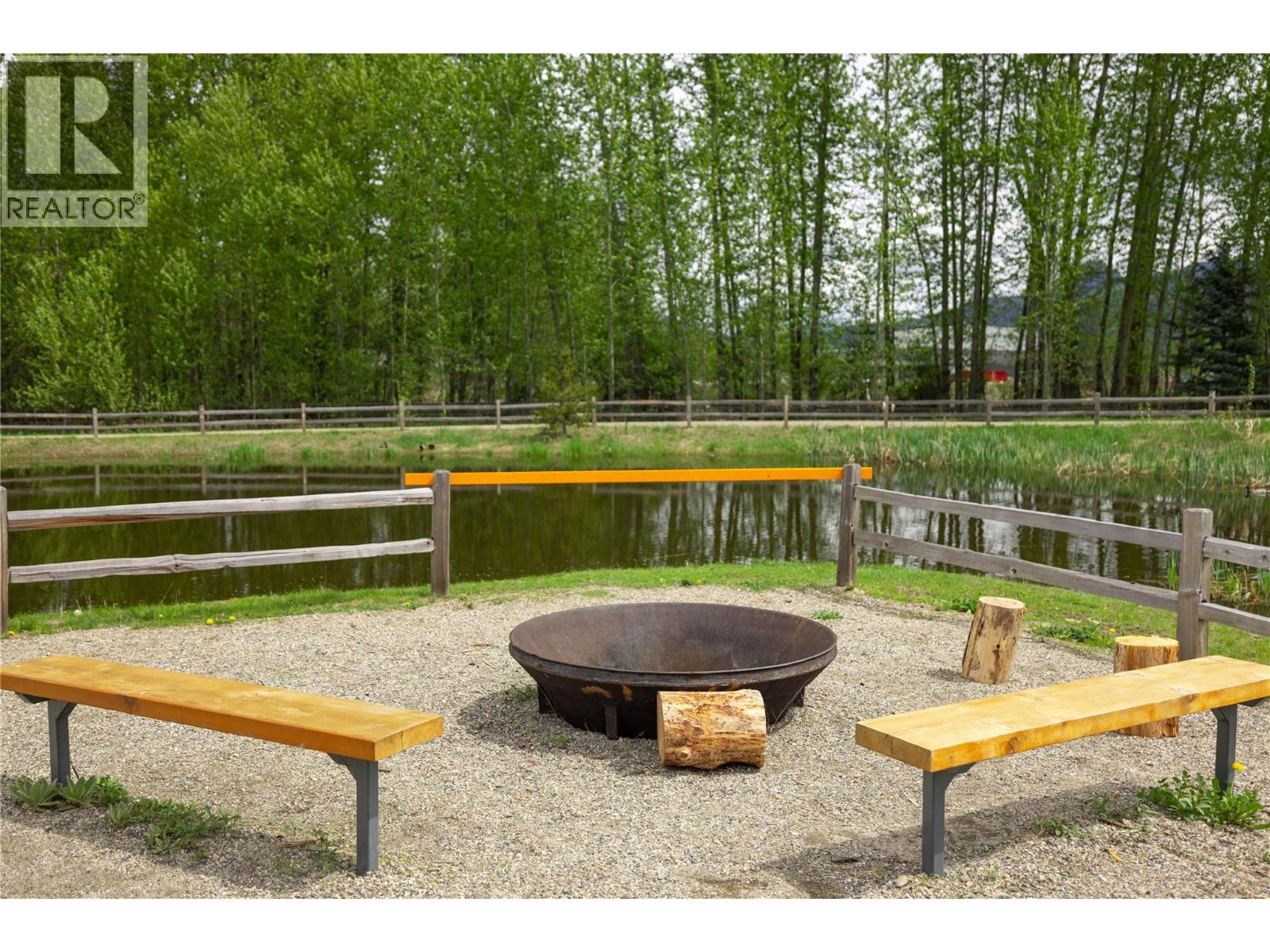 1879 Faulkner Avenue Unit# 4, Lumby, British Columbia  V0E 2G0 - Photo 34 - 10401264