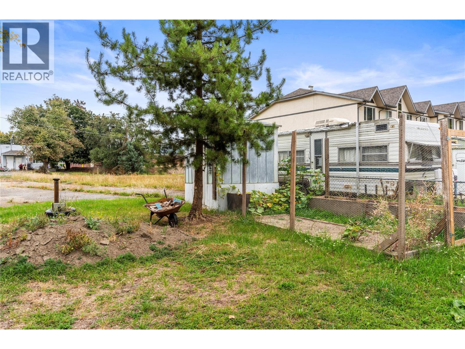 1879 Faulkner Avenue Unit# 4, Lumby, British Columbia  V0E 2G0 - Photo 6 - 10401264