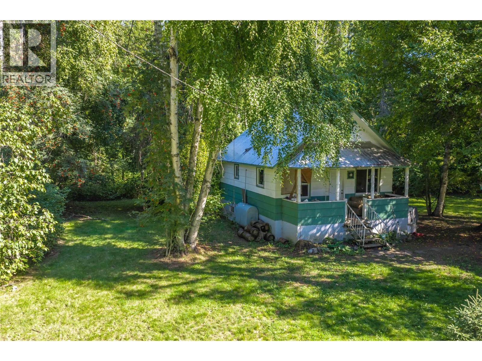 3642 Catherwood Road, Revelstoke, British Columbia  V0E 2S0 - Photo 11 - 10399775