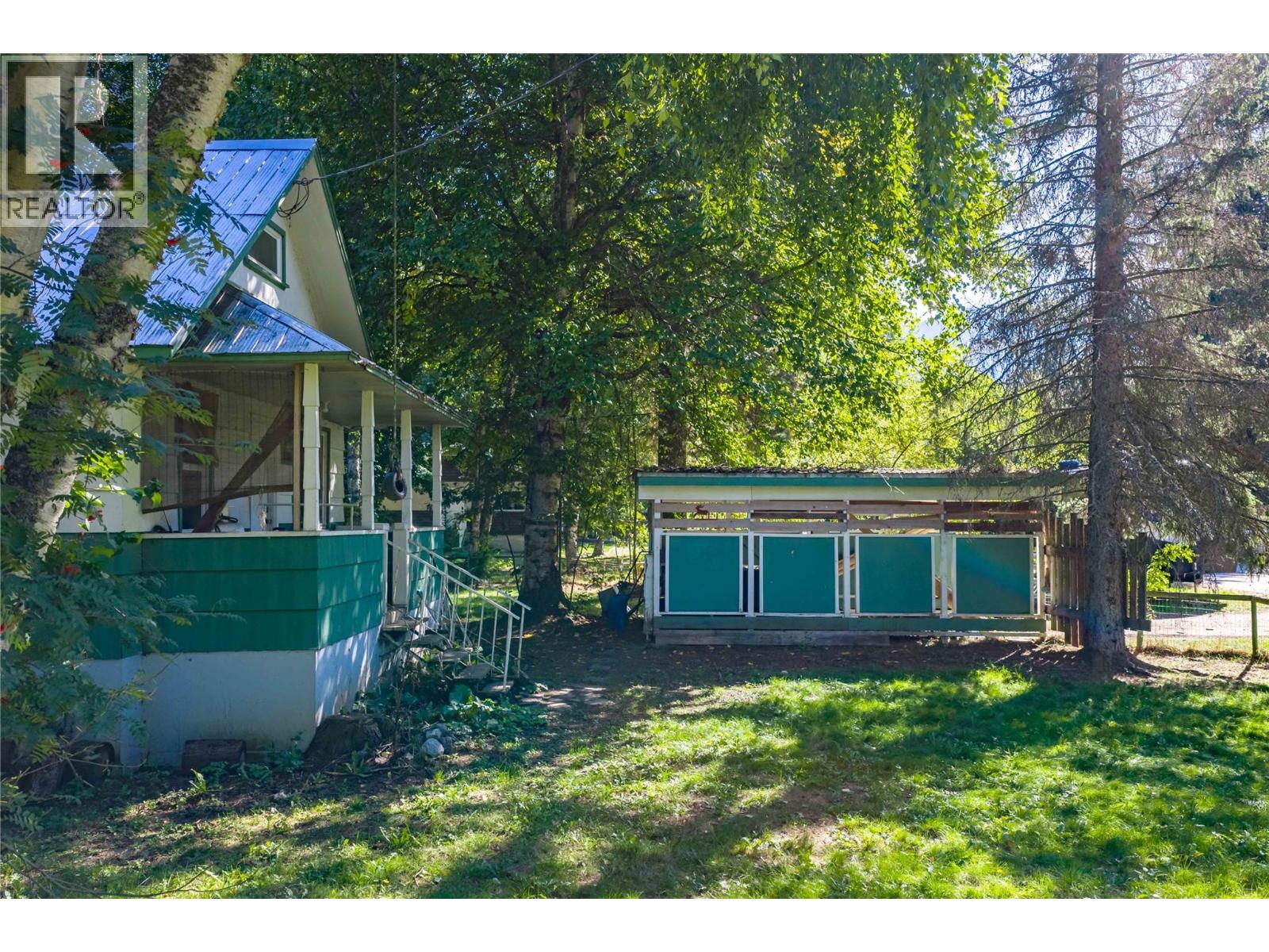 3642 Catherwood Road, Revelstoke, British Columbia  V0E 2S0 - Photo 14 - 10399775