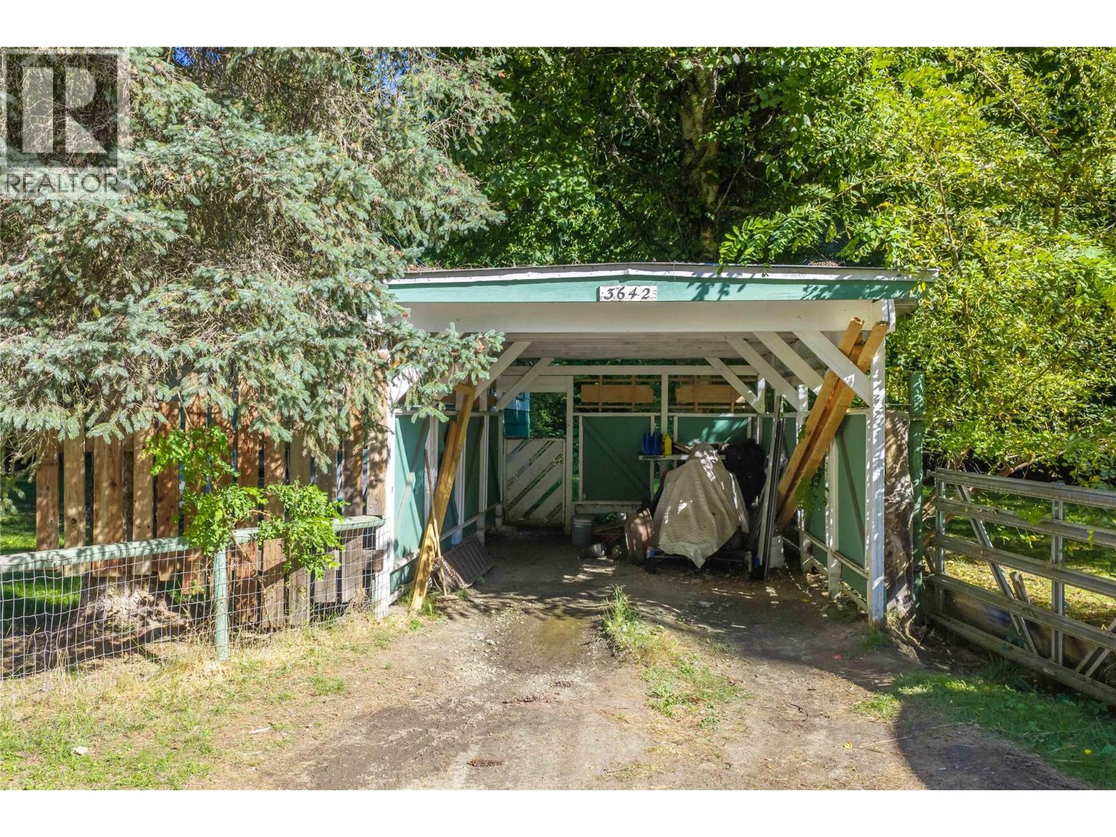 3642 Catherwood Road, Revelstoke, British Columbia  V0E 2S0 - Photo 15 - 10399775