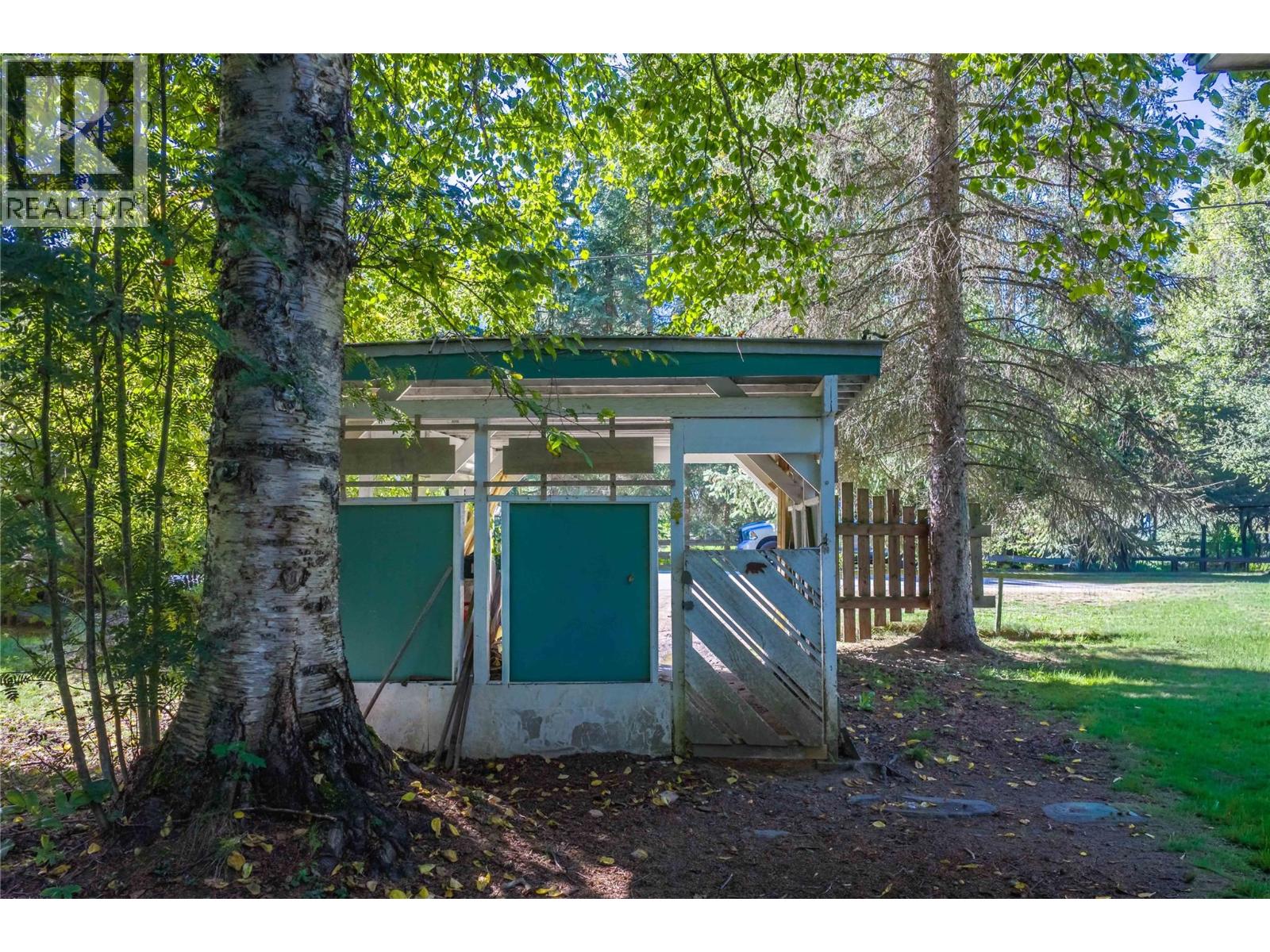 3642 Catherwood Road, Revelstoke, British Columbia  V0E 2S0 - Photo 17 - 10399775