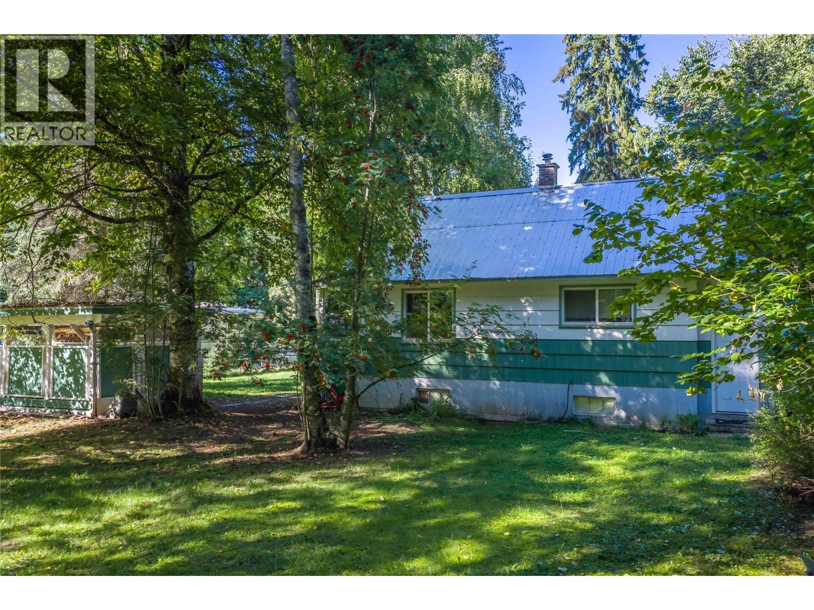 3642 Catherwood Road, Revelstoke, British Columbia  V0E 2S0 - Photo 21 - 10399775