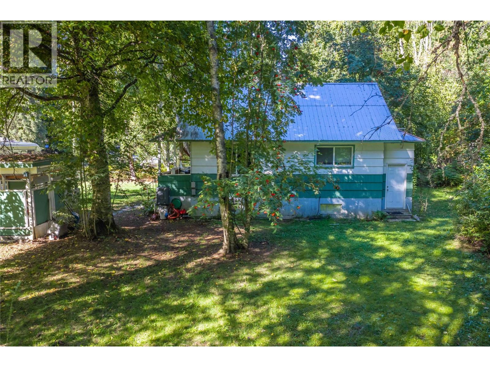 3642 Catherwood Road, Revelstoke, British Columbia  V0E 2S0 - Photo 22 - 10399775
