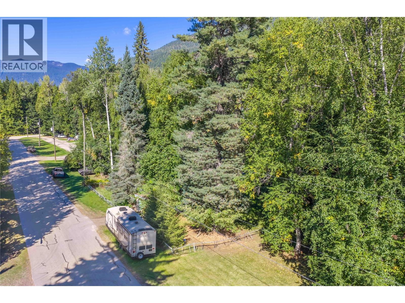 3642 Catherwood Road, Revelstoke, British Columbia  V0E 2S0 - Photo 24 - 10399775