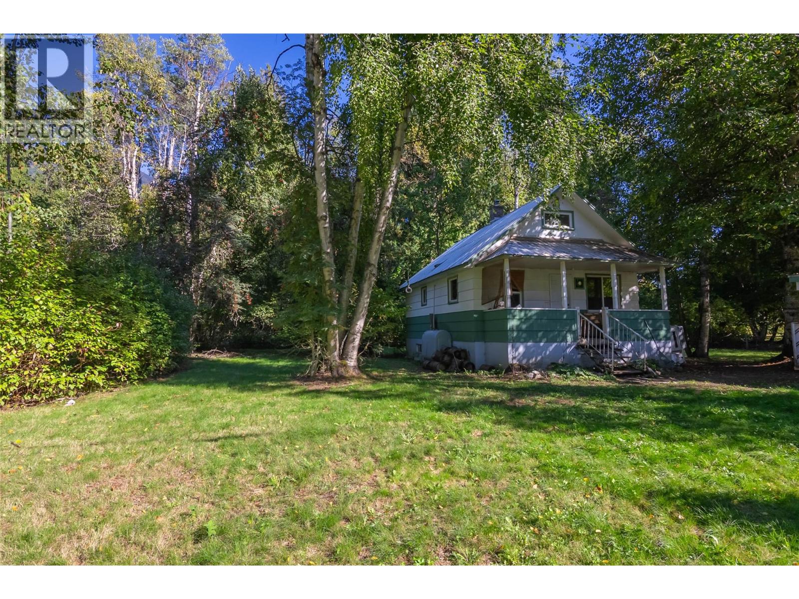 3642 Catherwood Road, Revelstoke, British Columbia  V0E 2S0 - Photo 4 - 10399775