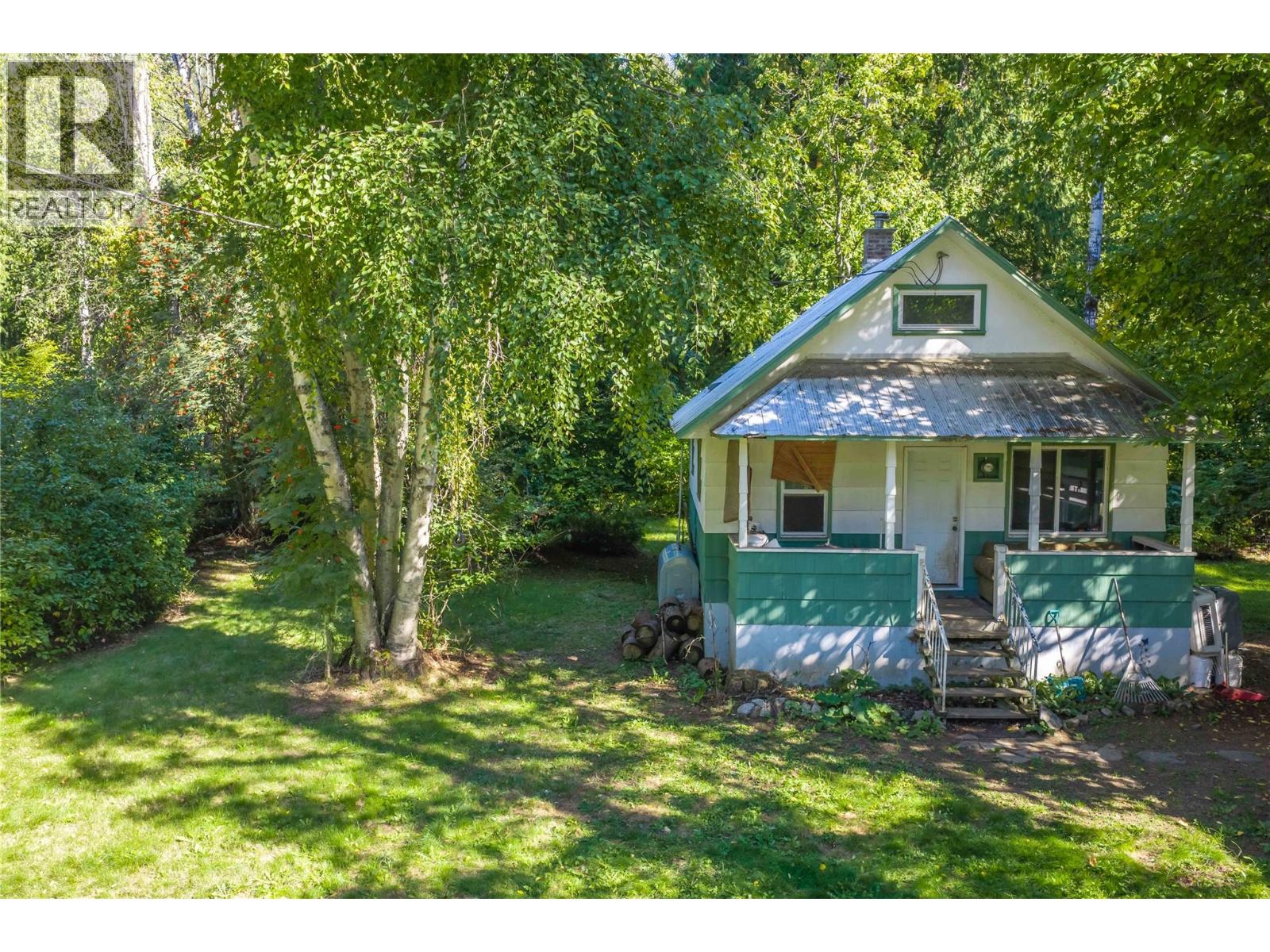 3642 Catherwood Road, Revelstoke, British Columbia  V0E 2S0 - Photo 7 - 10399775