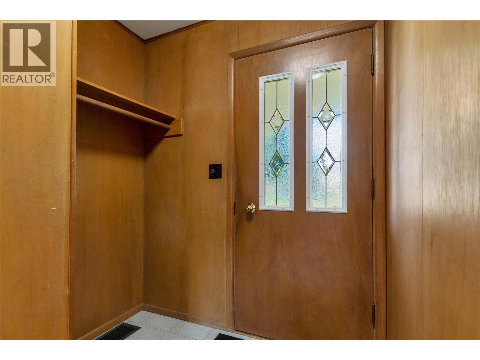12310 Kalavista Drive, Coldstream, British Columbia  V1B 1K5 - Photo 6 - 10401293