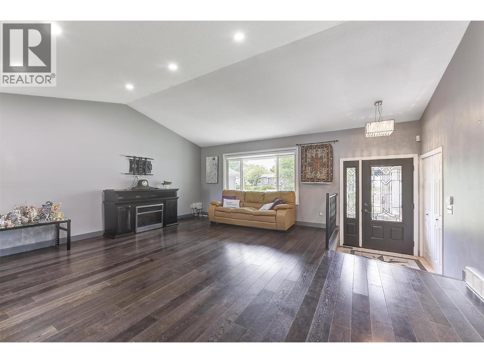 1852 Crossglen Court, Kelowna, British Columbia  V1V 1S4 - Photo 1 - 10401348