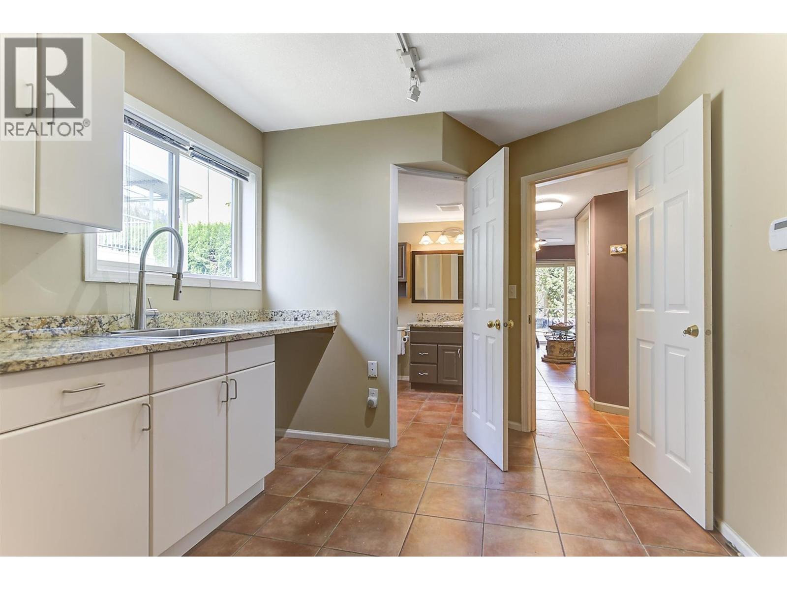 1852 Crossglen Court, Kelowna, British Columbia  V1V 1S4 - Photo 27 - 10401348