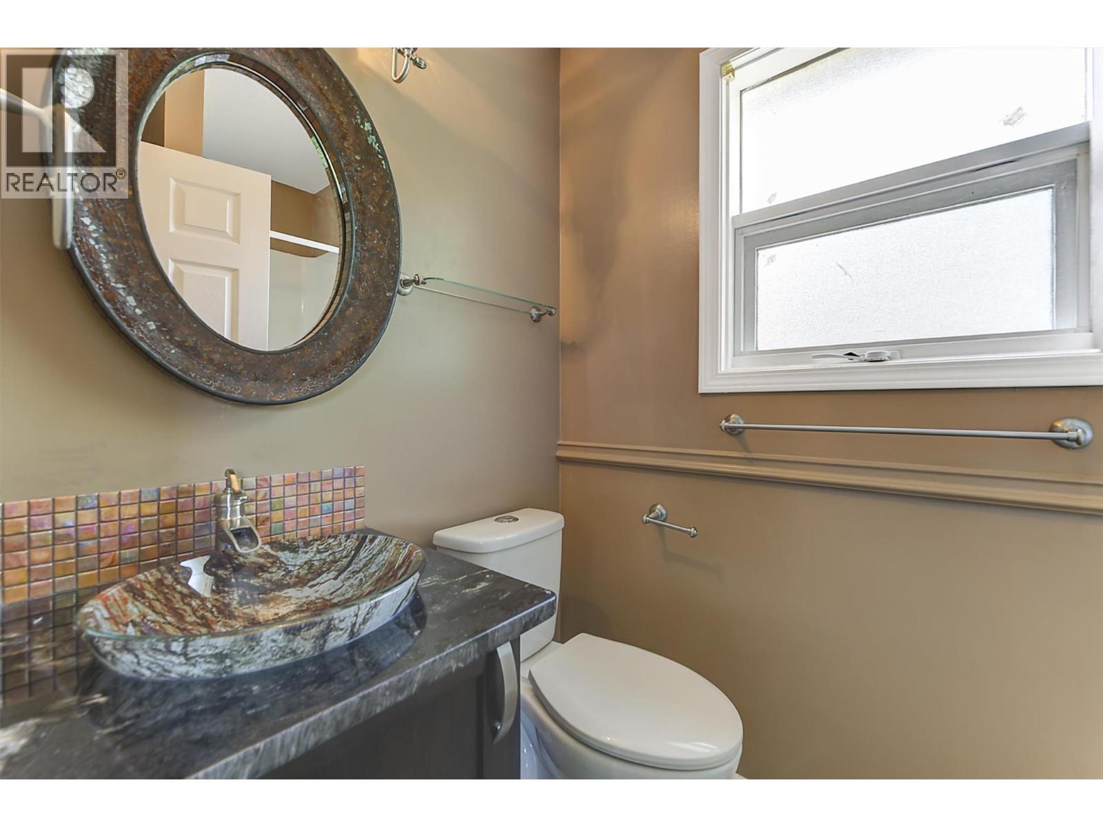 1852 Crossglen Court, Kelowna, British Columbia  V1V 1S4 - Photo 29 - 10401348