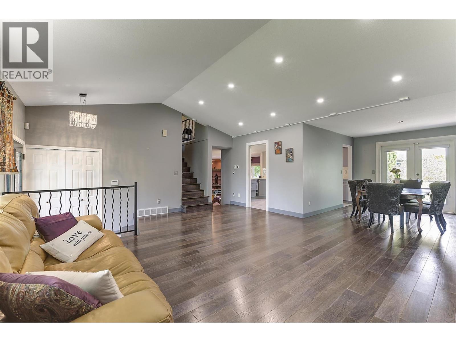 1852 Crossglen Court, Kelowna, British Columbia  V1V 1S4 - Photo 6 - 10401348