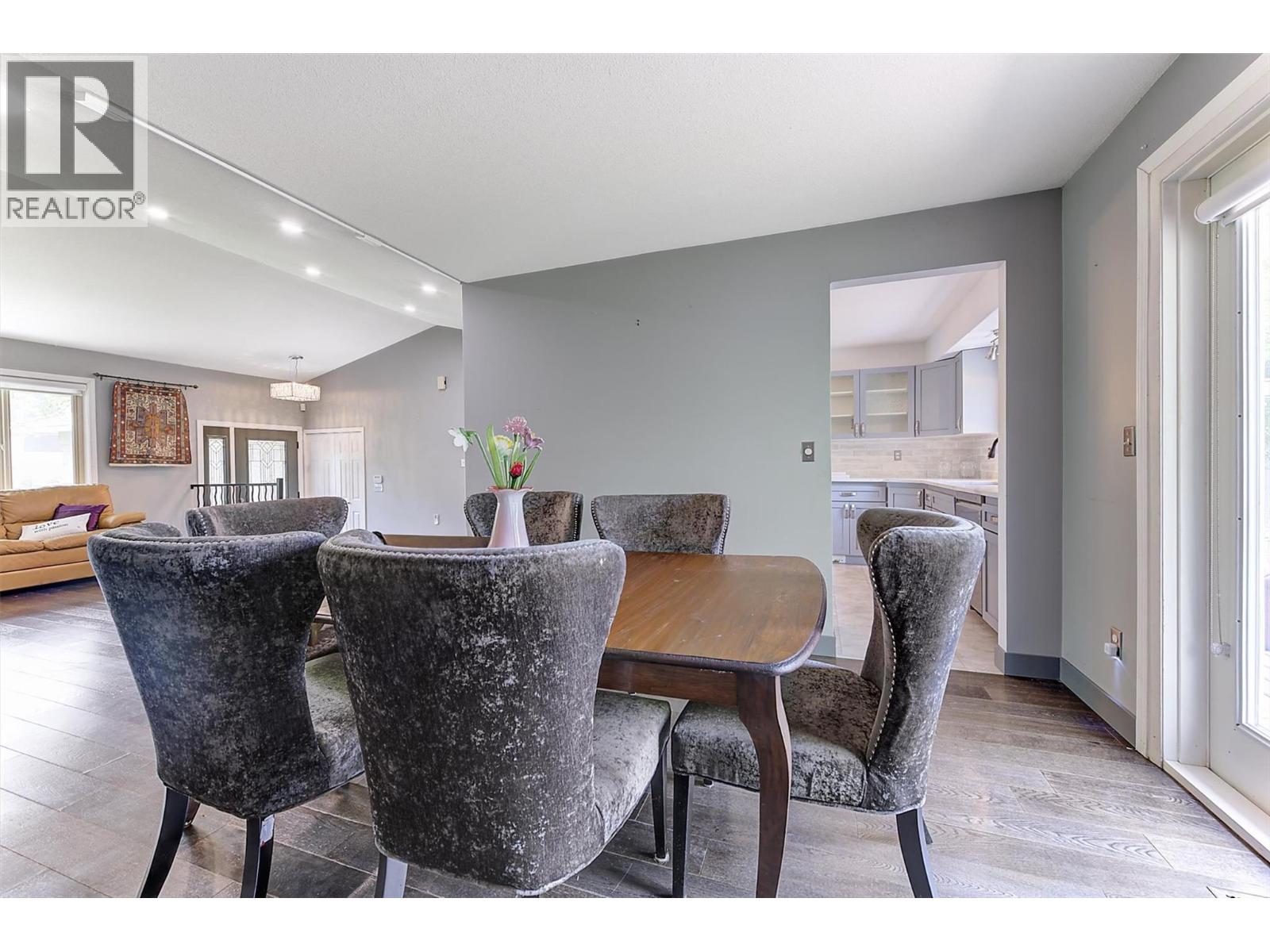 1852 Crossglen Court, Kelowna, British Columbia  V1V 1S4 - Photo 8 - 10401348