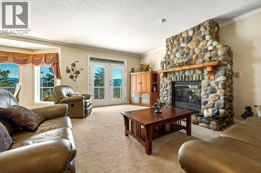 562 Mountain Drive, Vernon, British Columbia  V1H 2B7 - Photo 14 - 10401328