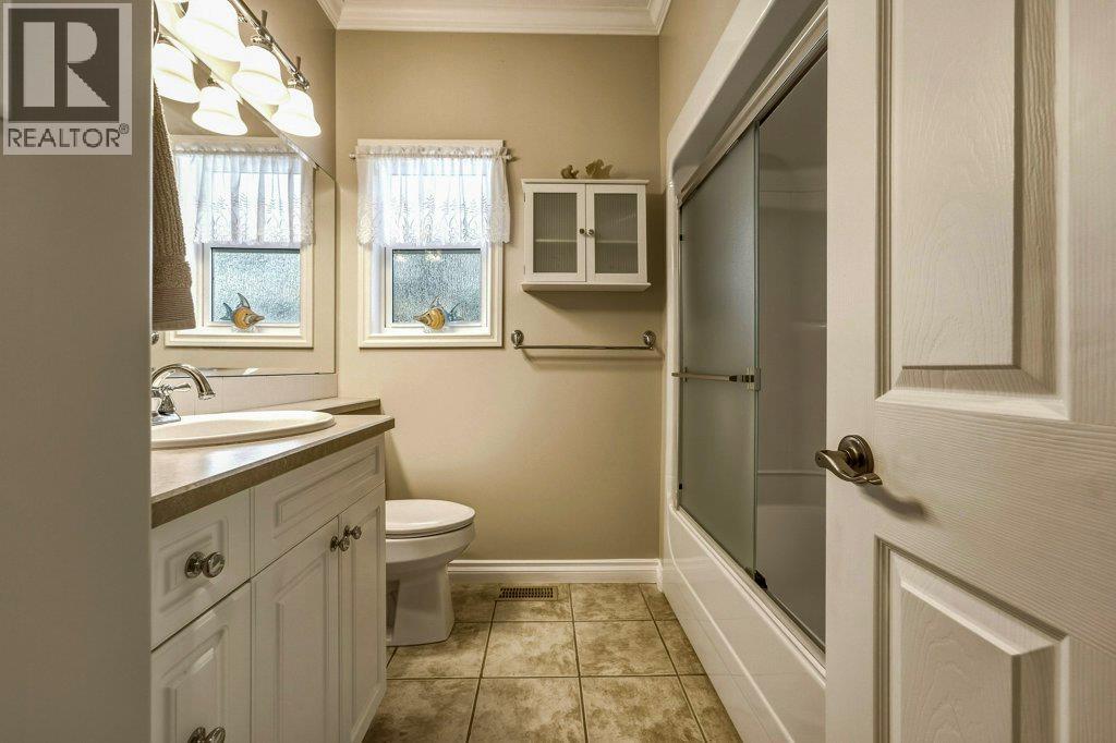 562 Mountain Drive, Vernon, British Columbia  V1H 2B7 - Photo 22 - 10401328