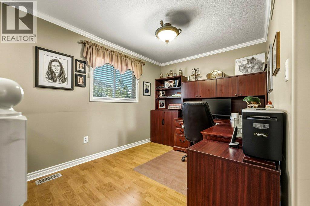 562 Mountain Drive, Vernon, British Columbia  V1H 2B7 - Photo 25 - 10401328