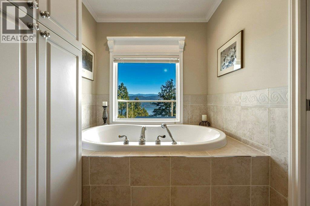 562 Mountain Drive, Vernon, British Columbia  V1H 2B7 - Photo 31 - 10401328