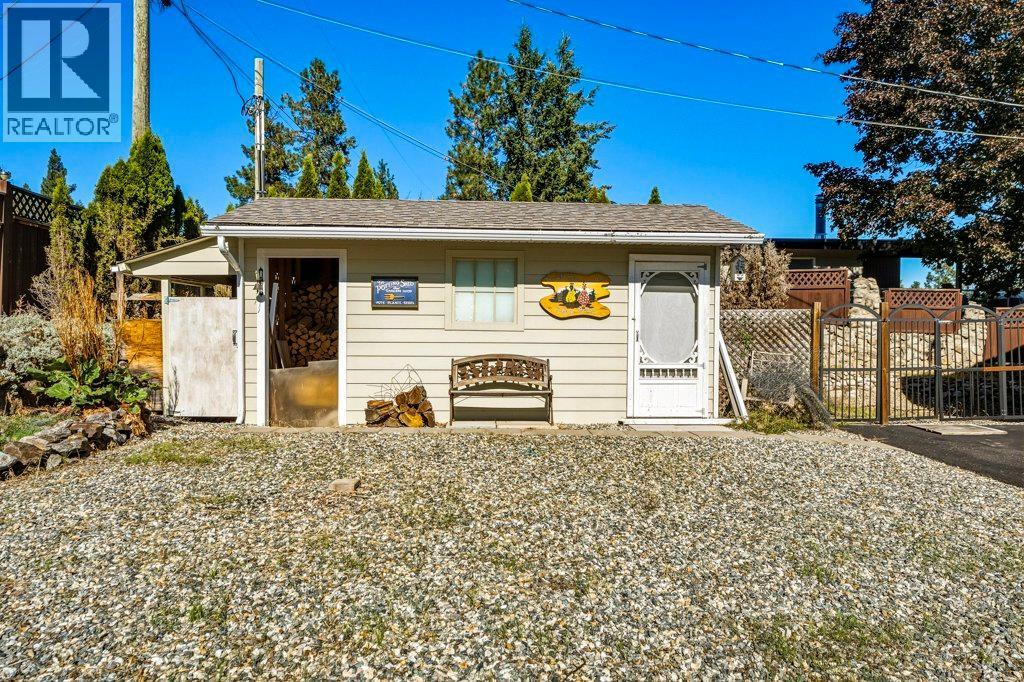 562 Mountain Drive, Vernon, British Columbia  V1H 2B7 - Photo 44 - 10401328
