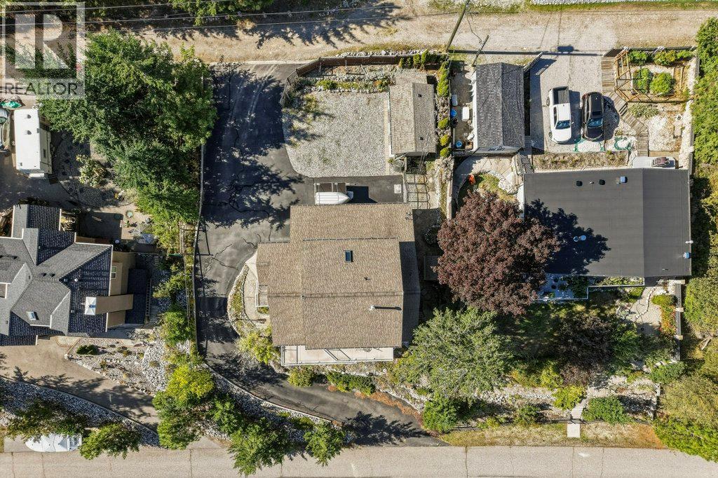 562 Mountain Drive, Vernon, British Columbia  V1H 2B7 - Photo 46 - 10401328