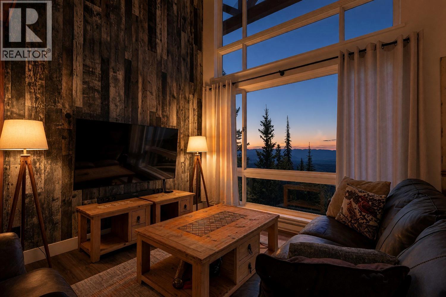5877 Snow Pines Crescent Unit# C, Big White, British Columbia  V1W 2L8 - Photo 3 - 10400183