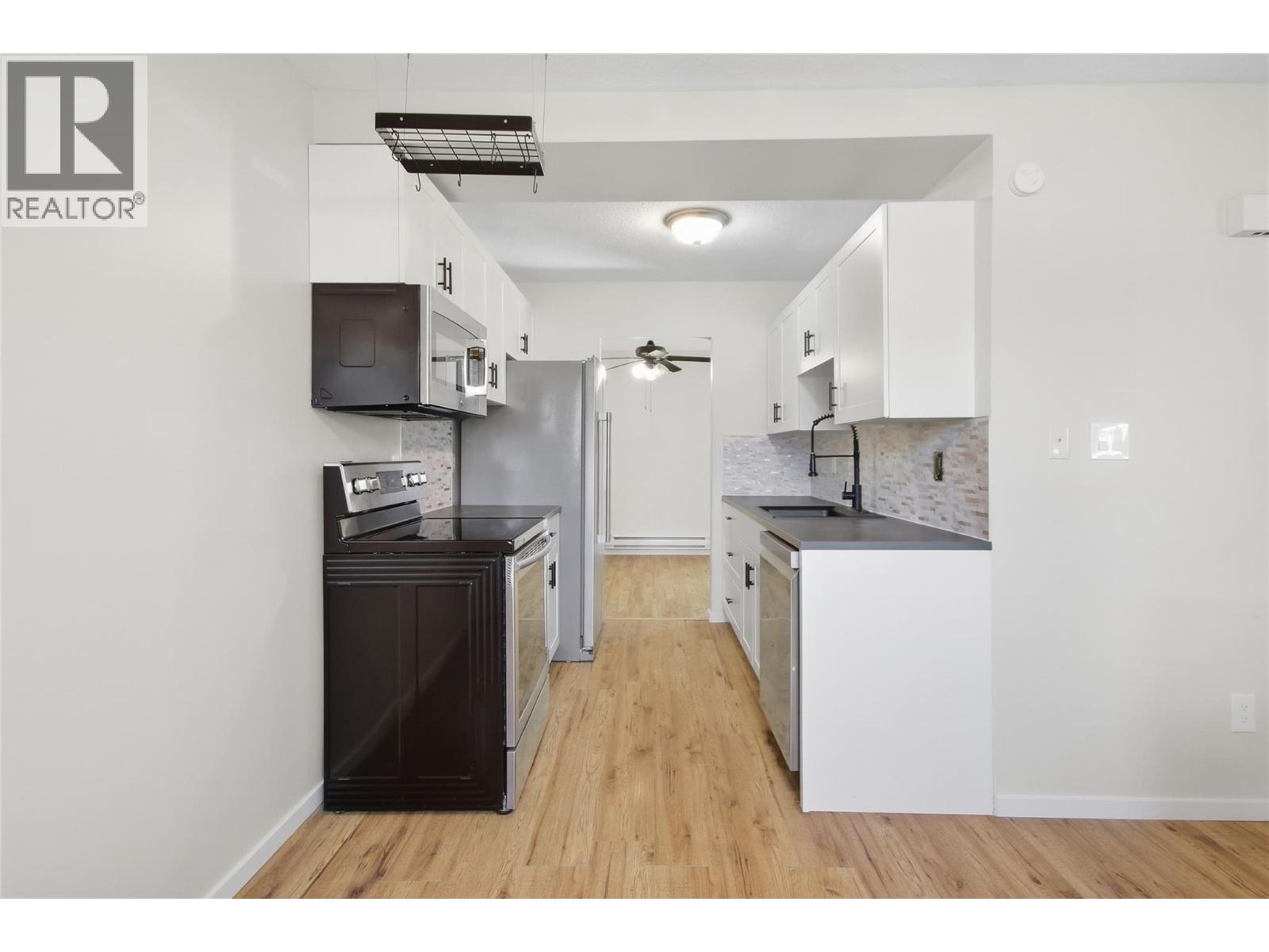 700 Collingwood Drive Unit# 32, Kamloops, British Columbia  V2B 6B9 - Photo 22 - 10401325