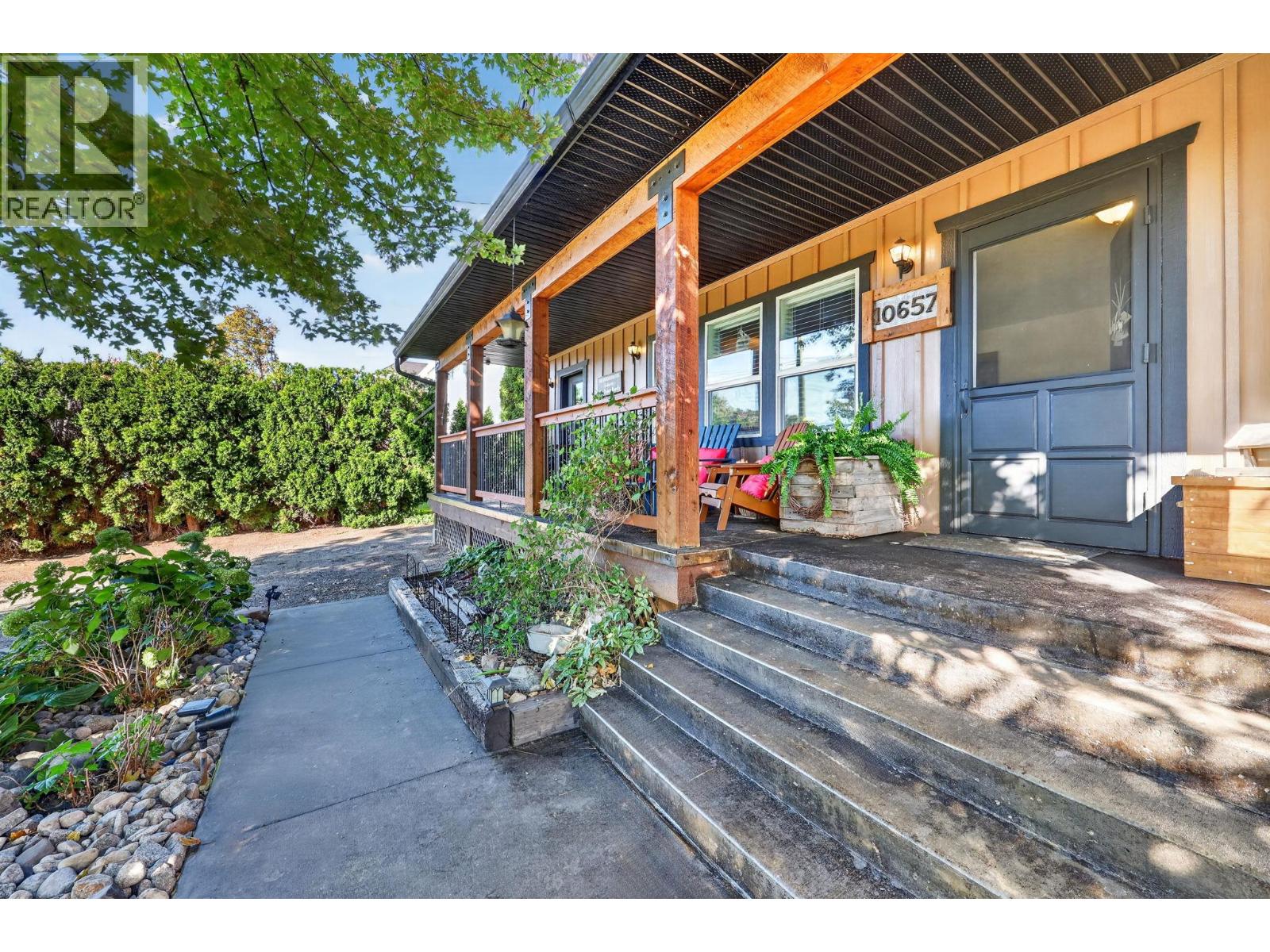 10657 Cheryl Road, Lake Country, British Columbia  V4V 1W3 - Photo 3 - 10401236