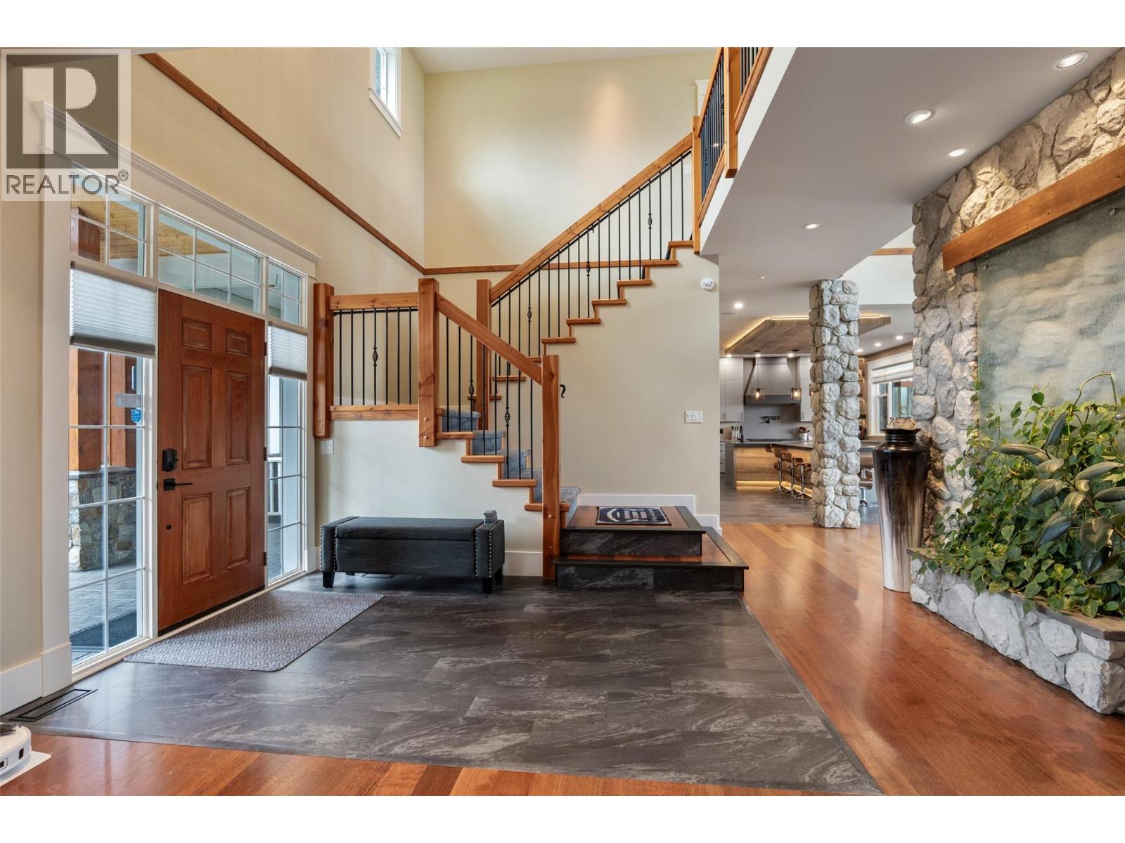 700 Harrington Road, Kamloops, British Columbia  V2B 6T7 - Photo 12 - 10401157