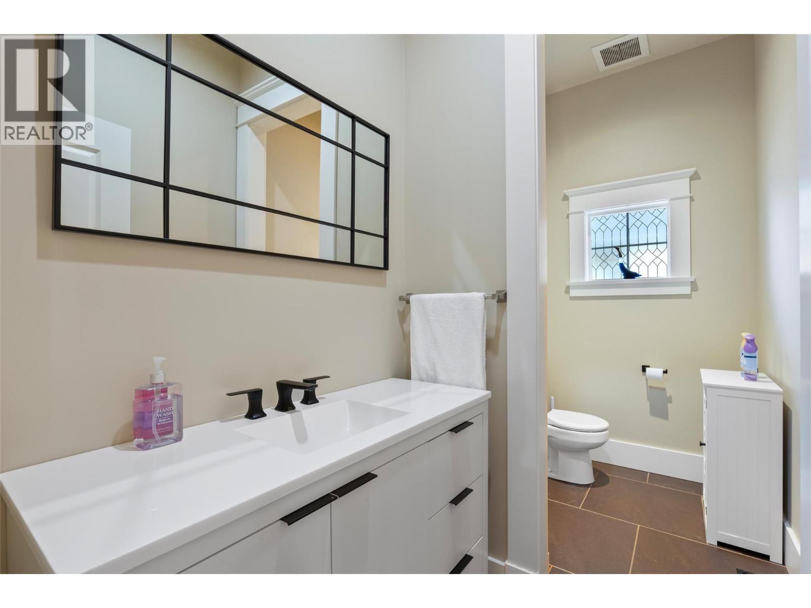 700 Harrington Road, Kamloops, British Columbia  V2B 6T7 - Photo 27 - 10401157
