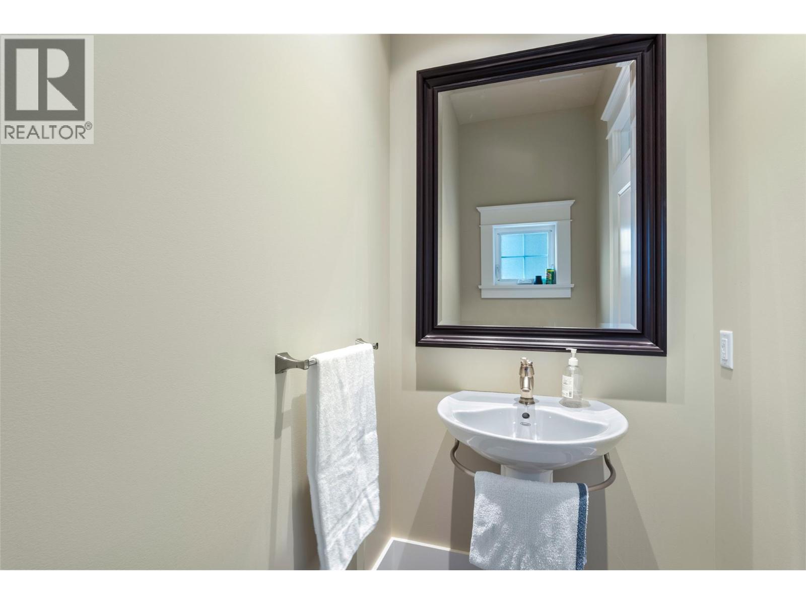 700 Harrington Road, Kamloops, British Columbia  V2B 6T7 - Photo 29 - 10401157