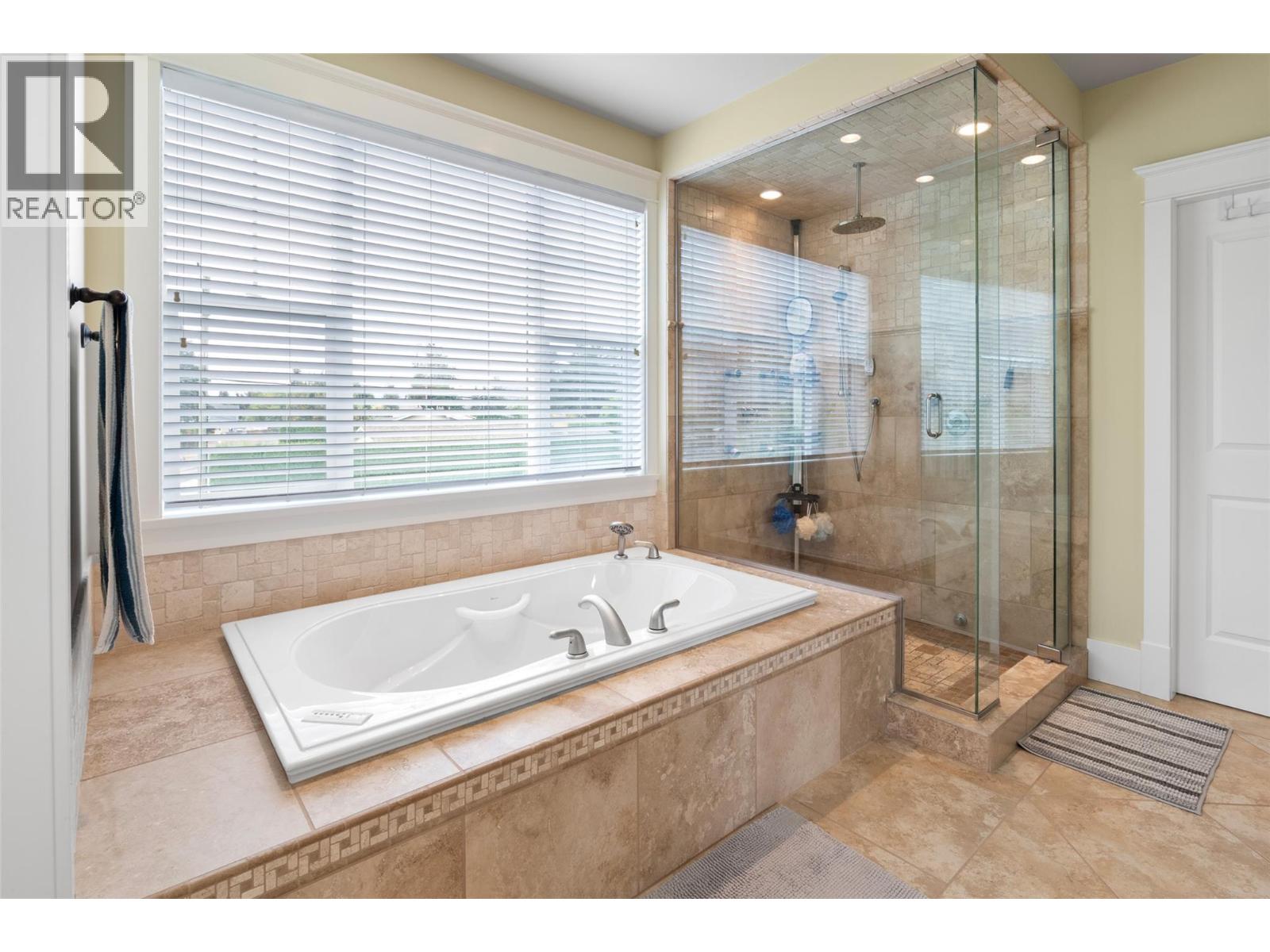 700 Harrington Road, Kamloops, British Columbia  V2B 6T7 - Photo 34 - 10401157