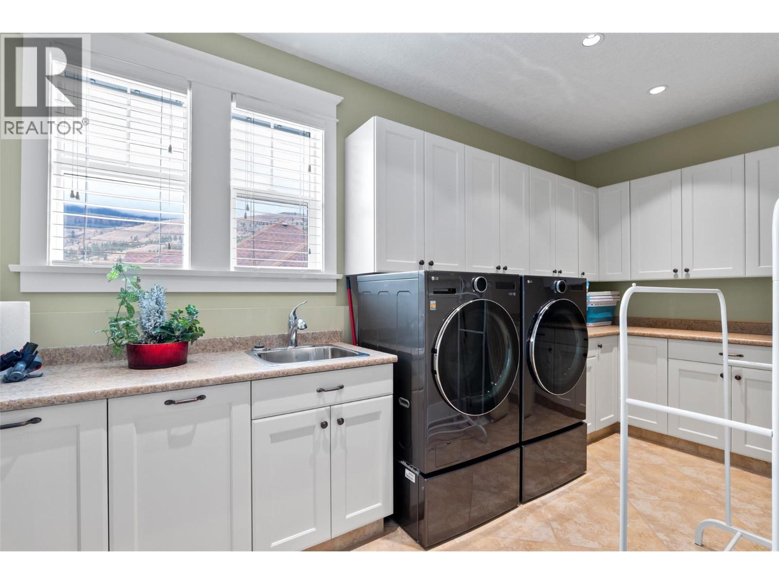 700 Harrington Road, Kamloops, British Columbia  V2B 6T7 - Photo 45 - 10401157