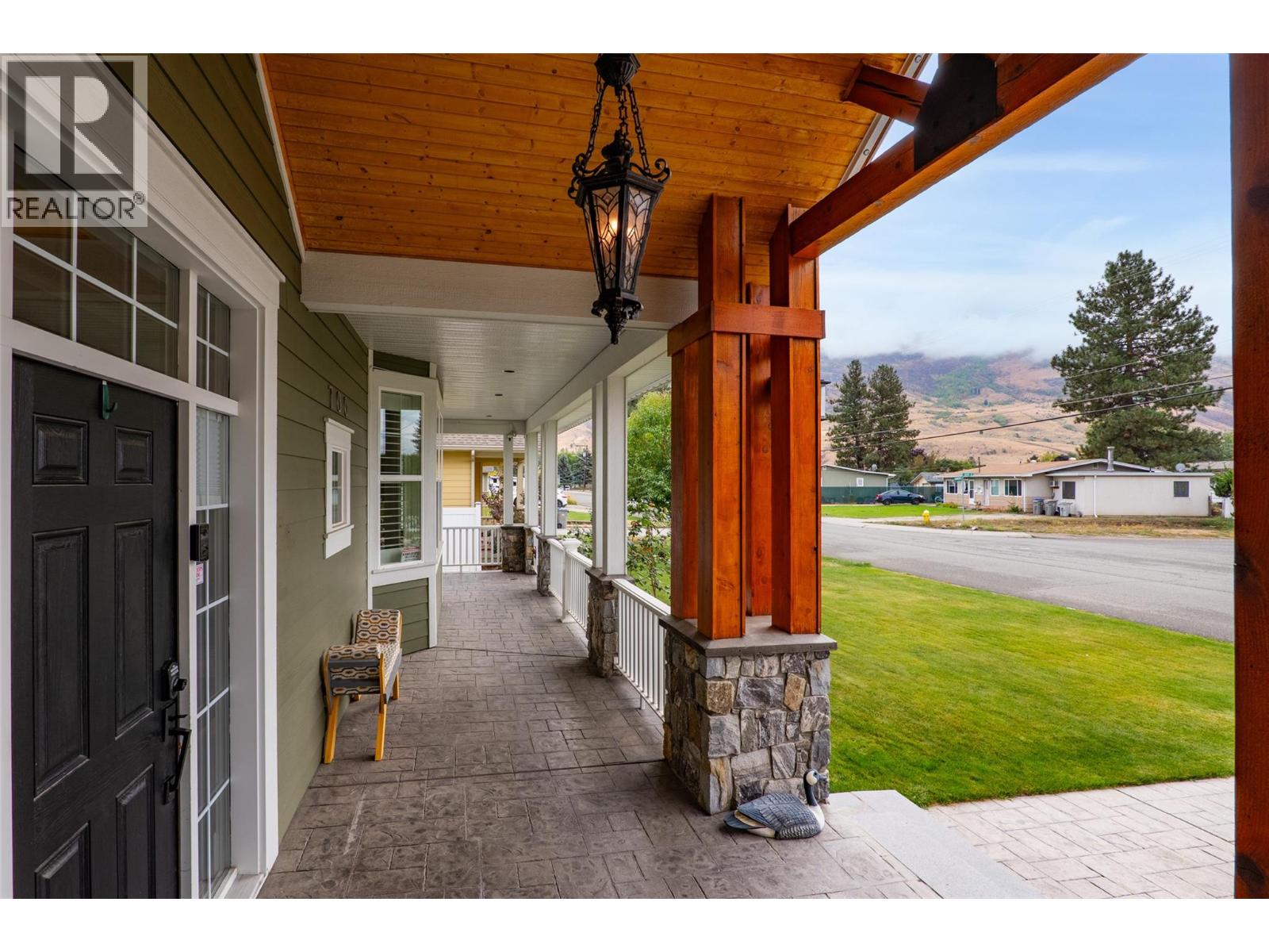 700 Harrington Road, Kamloops, British Columbia  V2B 6T7 - Photo 68 - 10401157