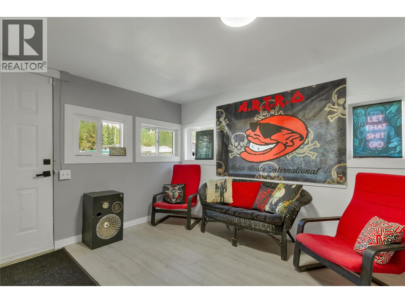 2946 Seaman Road, Falkland, British Columbia  V0E 1W0 - Photo 10 - 10401337