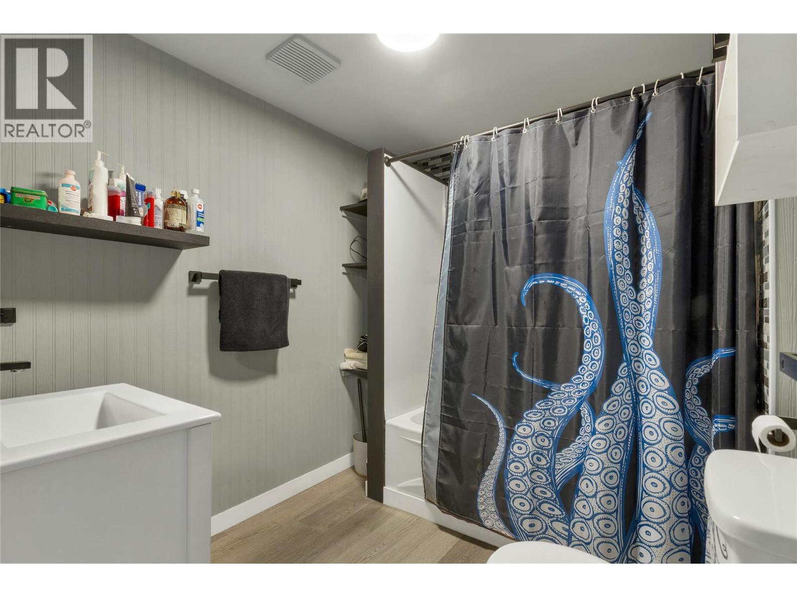 2946 Seaman Road, Falkland, British Columbia  V0E 1W0 - Photo 21 - 10401337