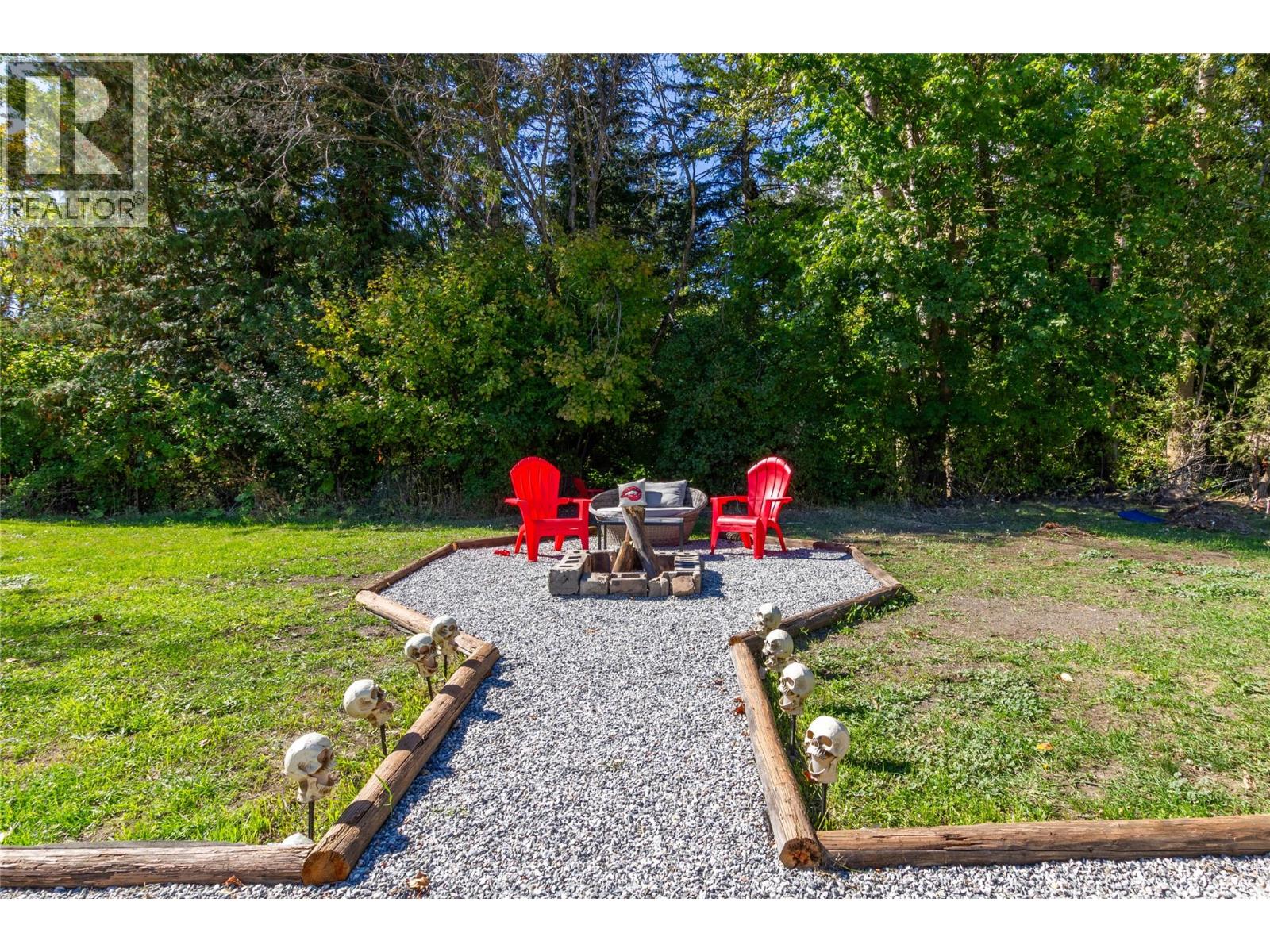 2946 Seaman Road, Falkland, British Columbia  V0E 1W0 - Photo 8 - 10401337