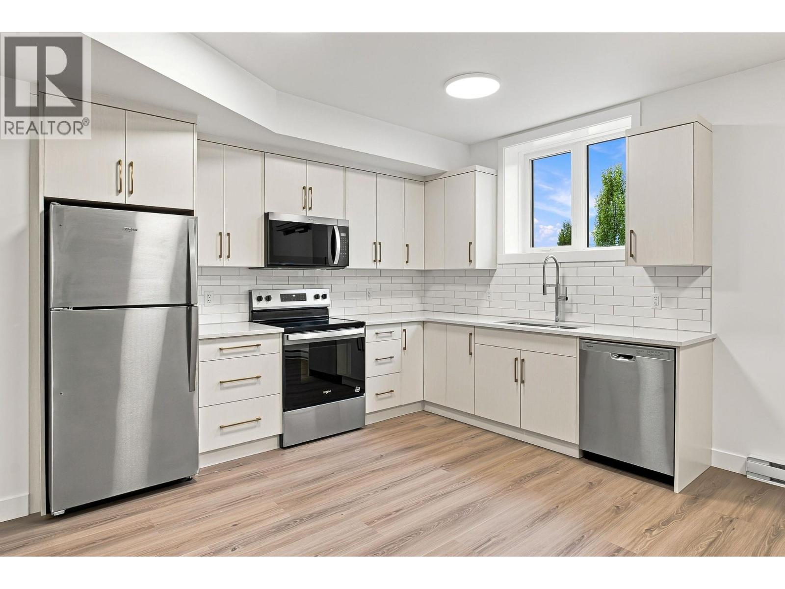 491 Clifton Road N, Kelowna, British Columbia  V1V 1H1 - Photo 35 - 10401249