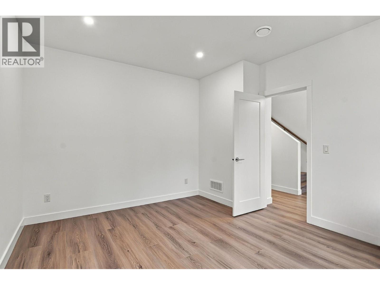 491 Clifton Road N, Kelowna, British Columbia  V1V 1H1 - Photo 5 - 10401249