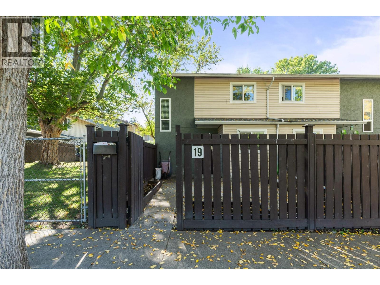 1809 40 Avenue Unit# 19, Vernon, British Columbia  V1T 7X4 - Photo 2 - 10401245