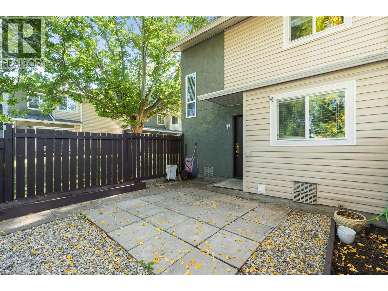 1809 40 Avenue Unit# 19, Vernon, British Columbia  V1T 7X4 - Photo 3 - 10401245