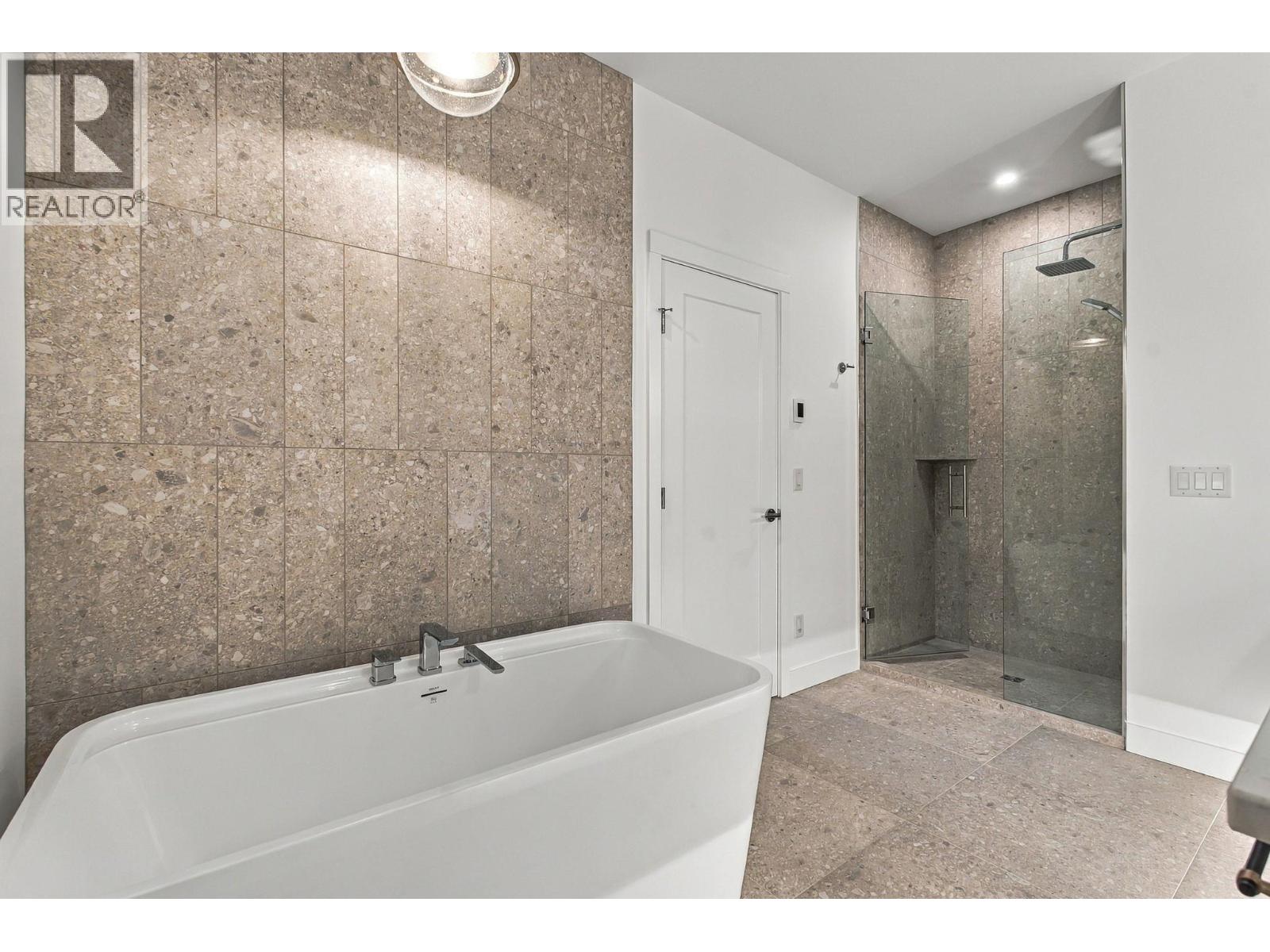 487 Clifton Road N, Kelowna, British Columbia  V1V 1H1 - Photo 41 - 10401244