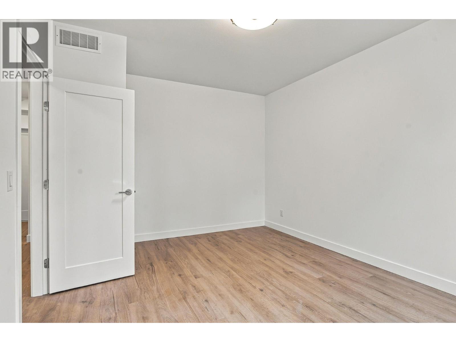 487 Clifton Road N, Kelowna, British Columbia  V1V 1H1 - Photo 9 - 10401244