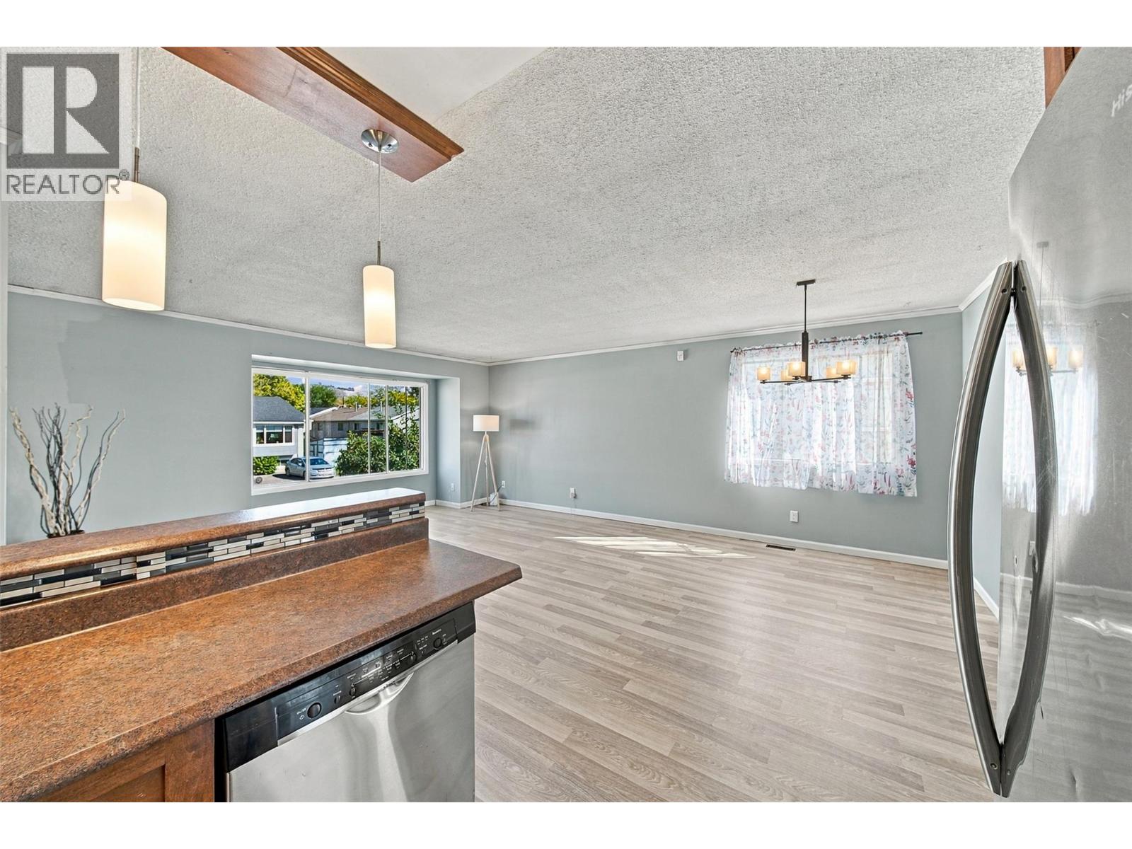 1621 Spartan Place, Kamloops, British Columbia  V2B 7Z3 - Photo 12 - 10401174