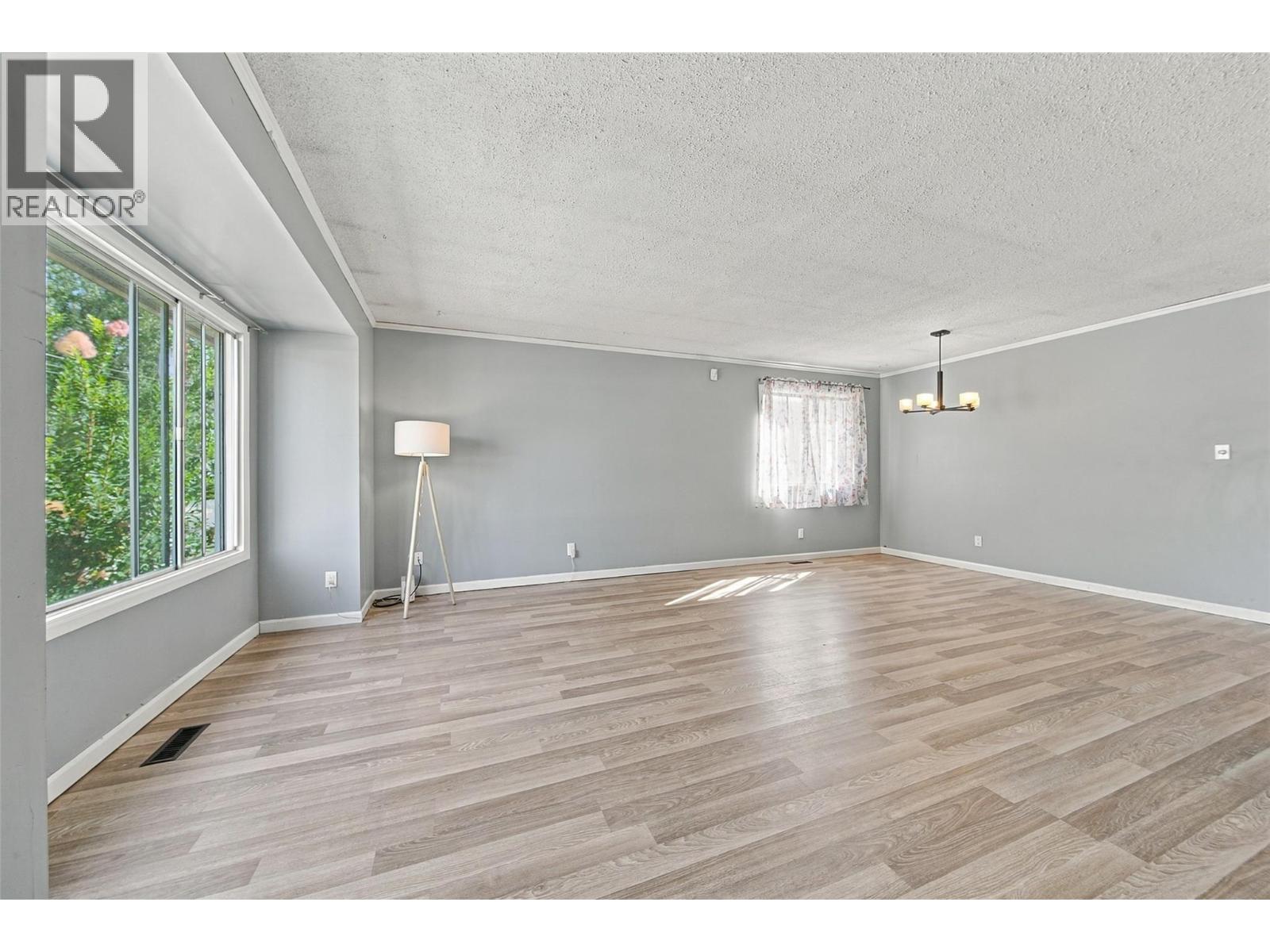 1621 Spartan Place, Kamloops, British Columbia  V2B 7Z3 - Photo 17 - 10401174
