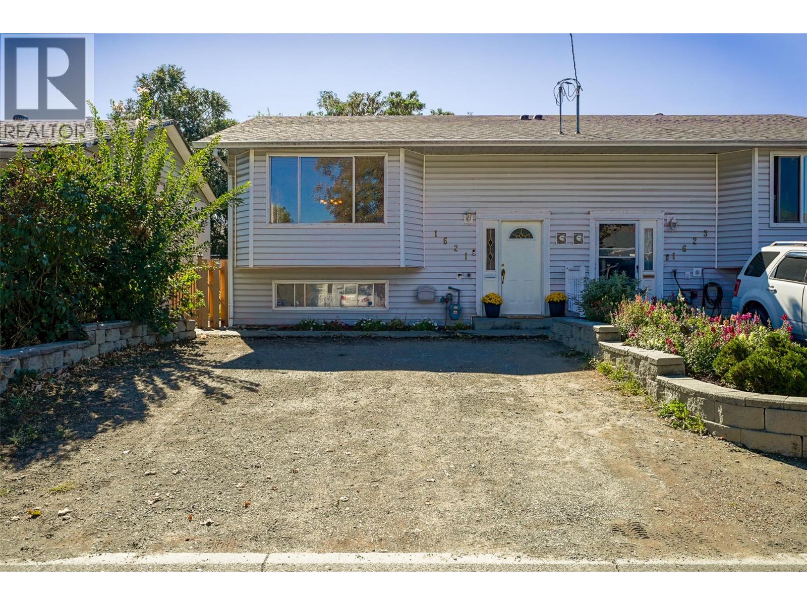 1621 Spartan Place, Kamloops, British Columbia  V2B 7Z3 - Photo 2 - 10401174