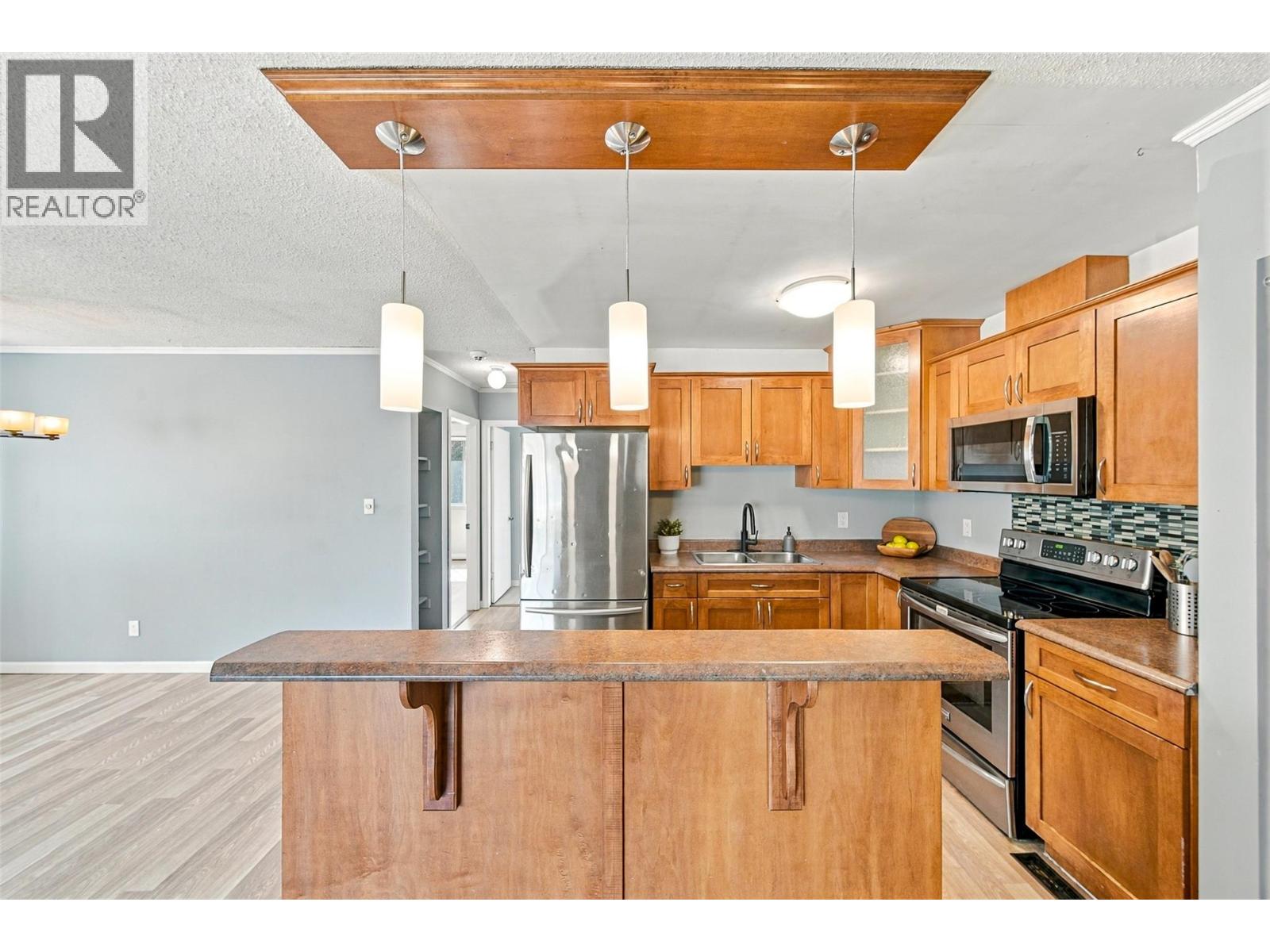 1621 Spartan Place, Kamloops, British Columbia  V2B 7Z3 - Photo 5 - 10401174