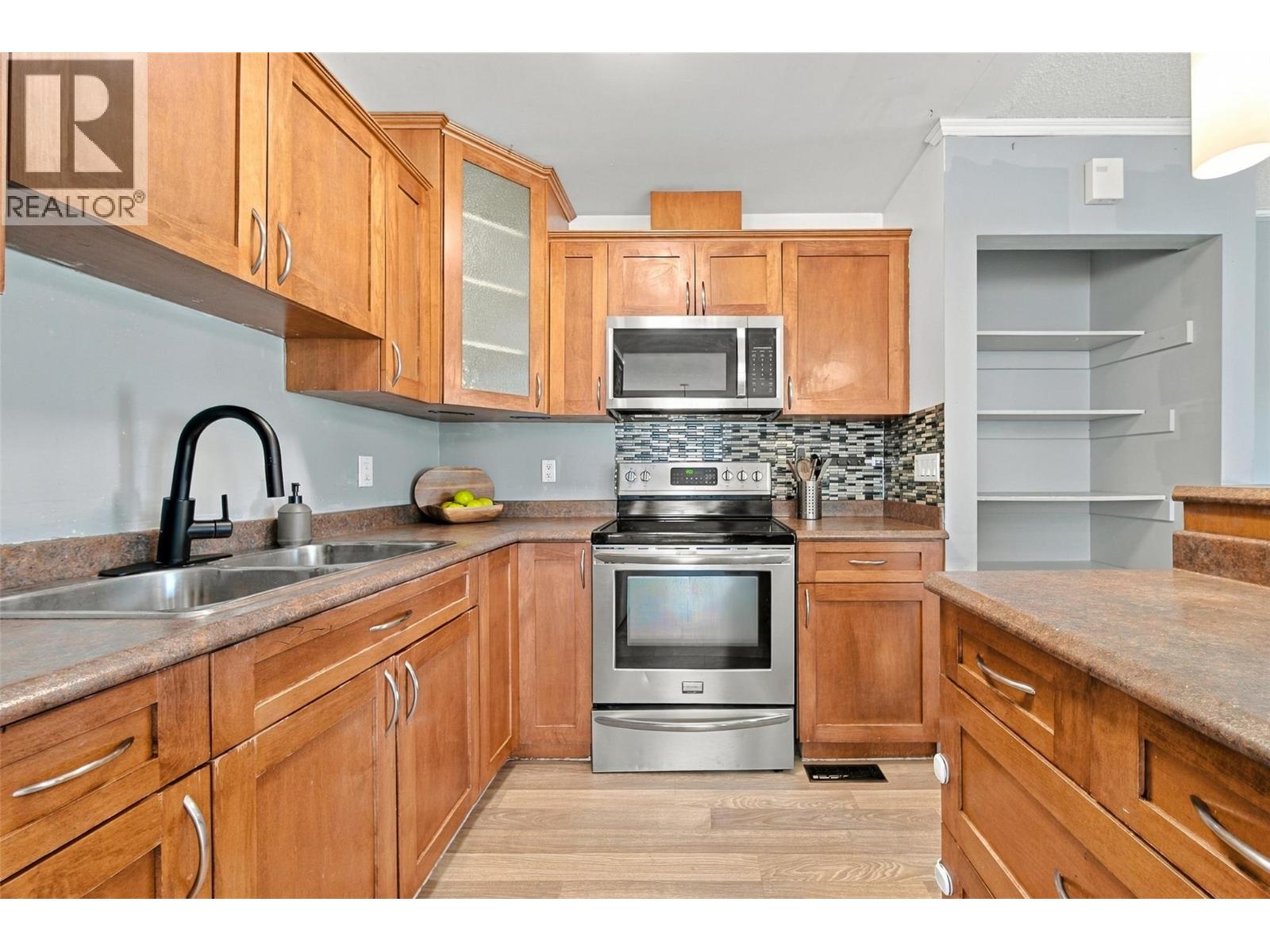 1621 Spartan Place, Kamloops, British Columbia  V2B 7Z3 - Photo 8 - 10401174