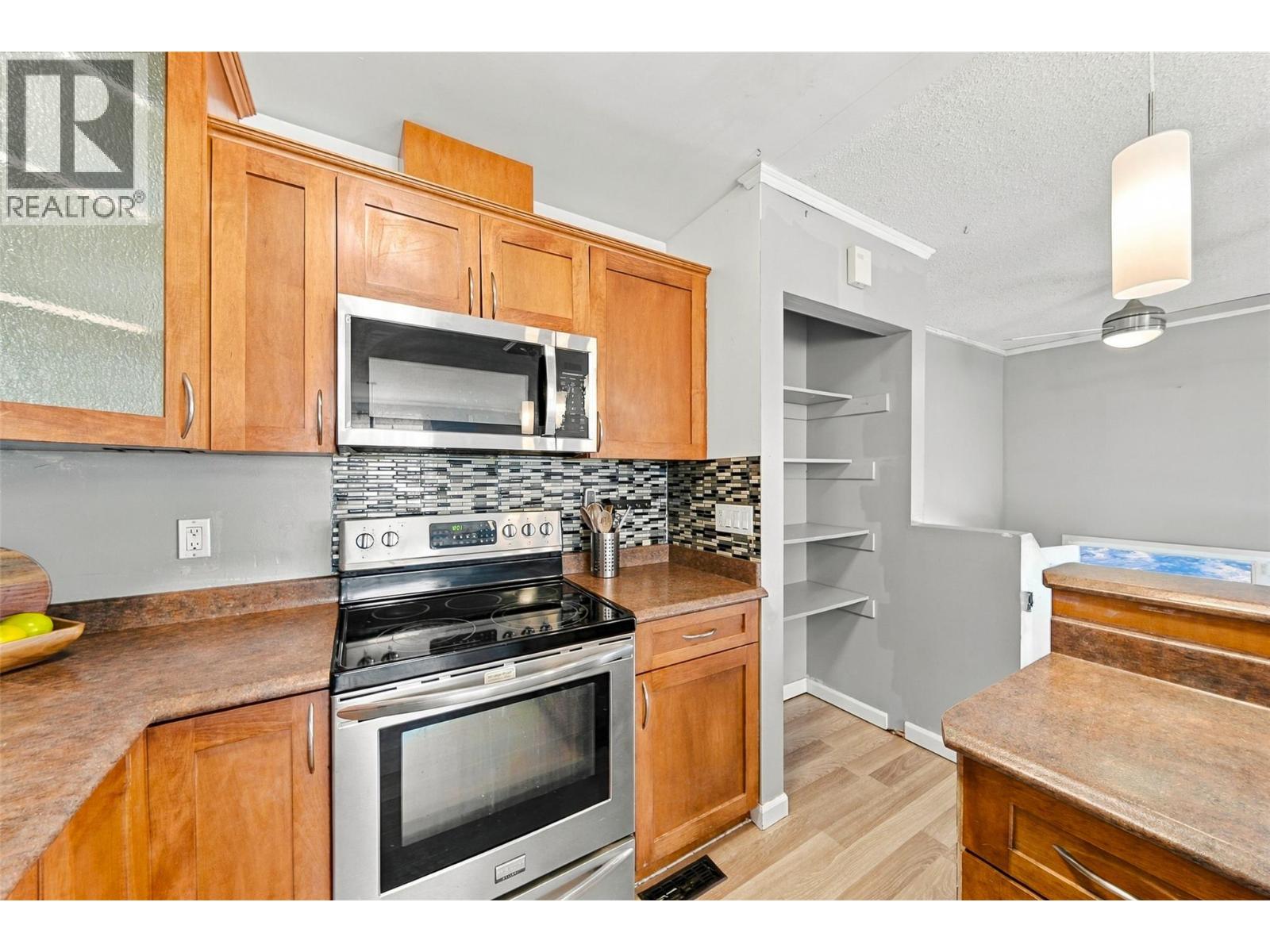 1621 Spartan Place, Kamloops, British Columbia  V2B 7Z3 - Photo 9 - 10401174